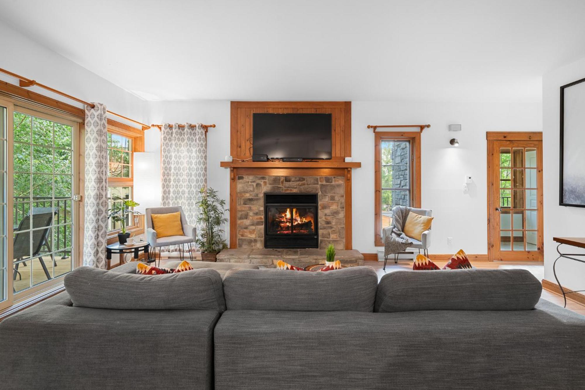 Les Falaises Tremblant - Ski Inout Condo W2Bdrs Mont-Tremblant Eksteriør billede