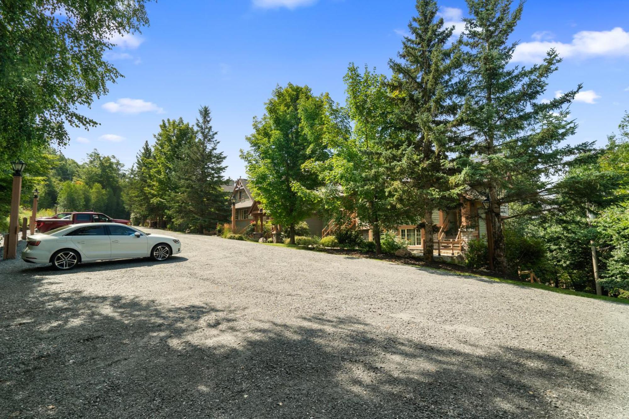 Les Falaises Tremblant - Ski Inout Condo W2Bdrs Mont-Tremblant Eksteriør billede