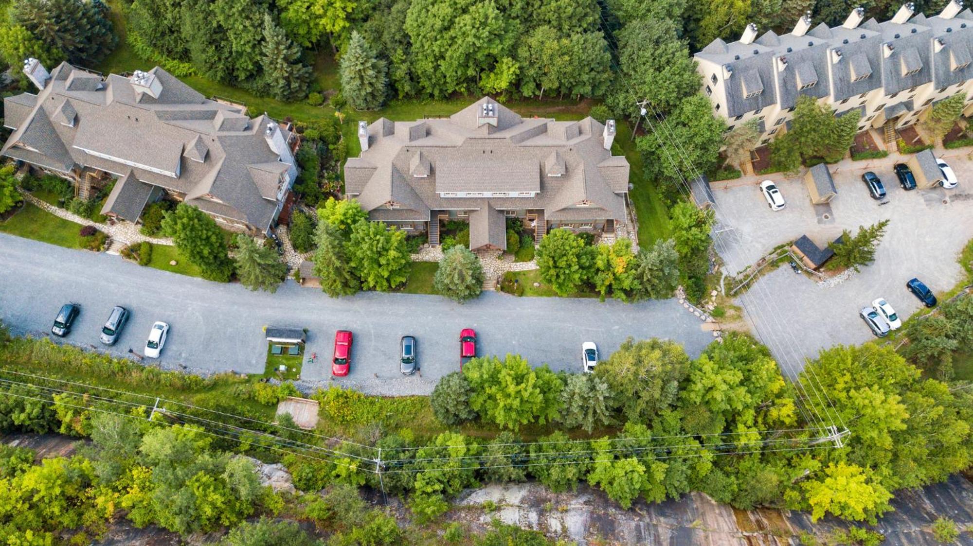 Les Falaises Tremblant - Ski Inout Condo W2Bdrs Mont-Tremblant Eksteriør billede